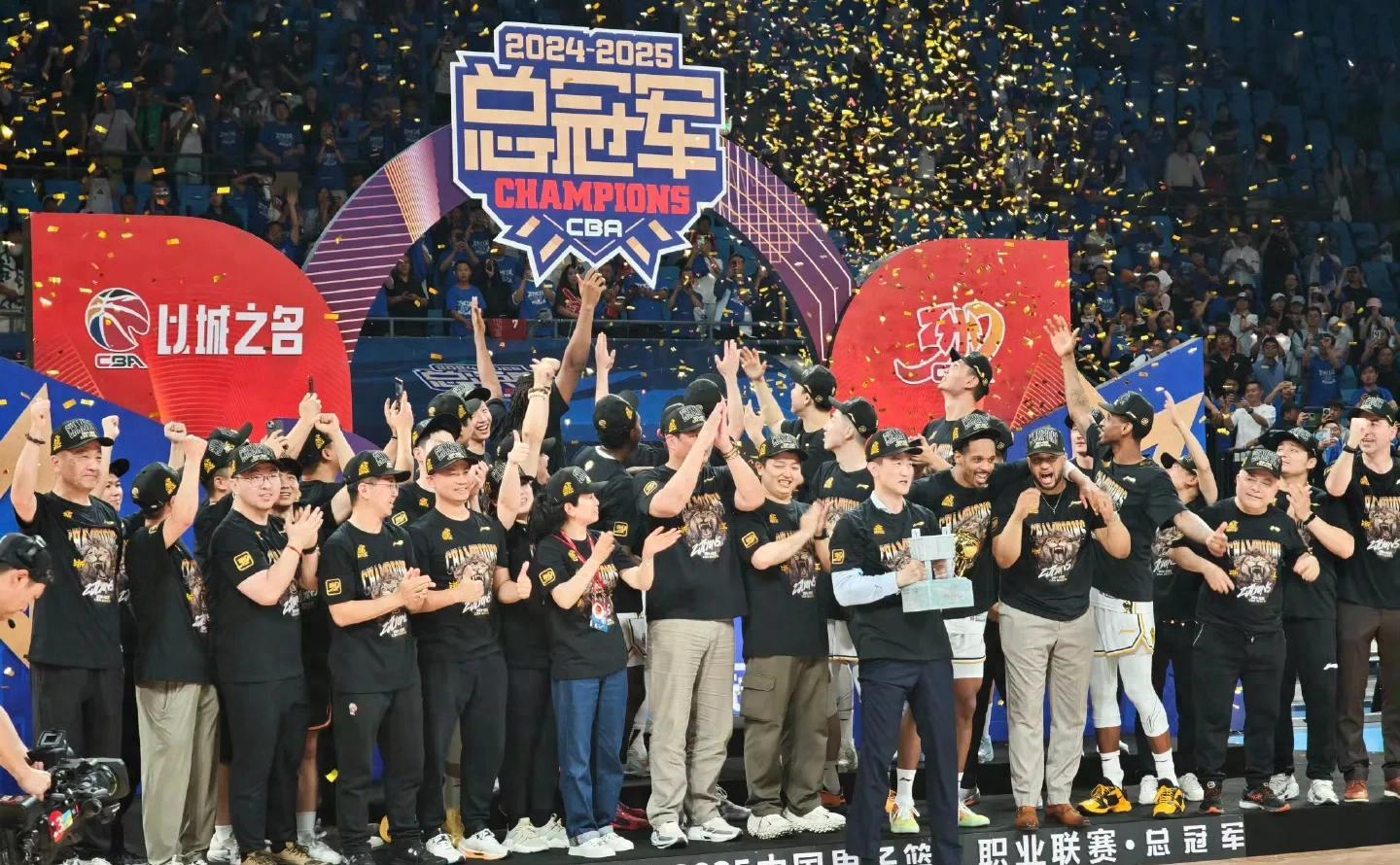 包含国际比赛日体能课后；广厦男篮官宣签约备战葡超；气氛紧张；阵容厚度经受考验的词条-开云体育