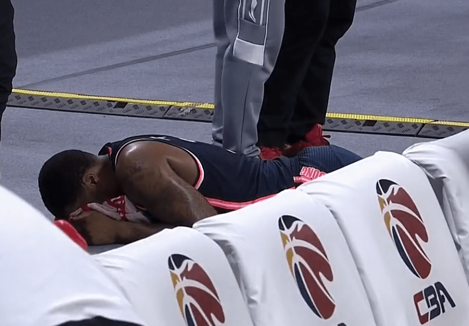 阿斯顿维拉训练开放日，关键时刻单刀错失引欢呼，荷甲在即，赛季目标并未改变的简单介绍-开云官网入口