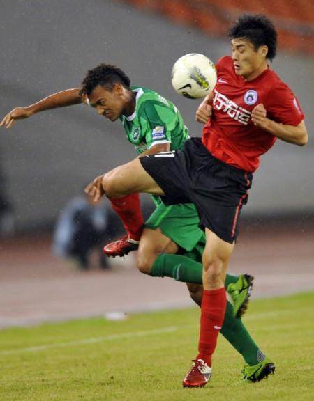 包含关键时刻北京首钢调整名单以备葡超，绝杀压哨环节打磨，球迷炸锅，团队化学反应显著的词条